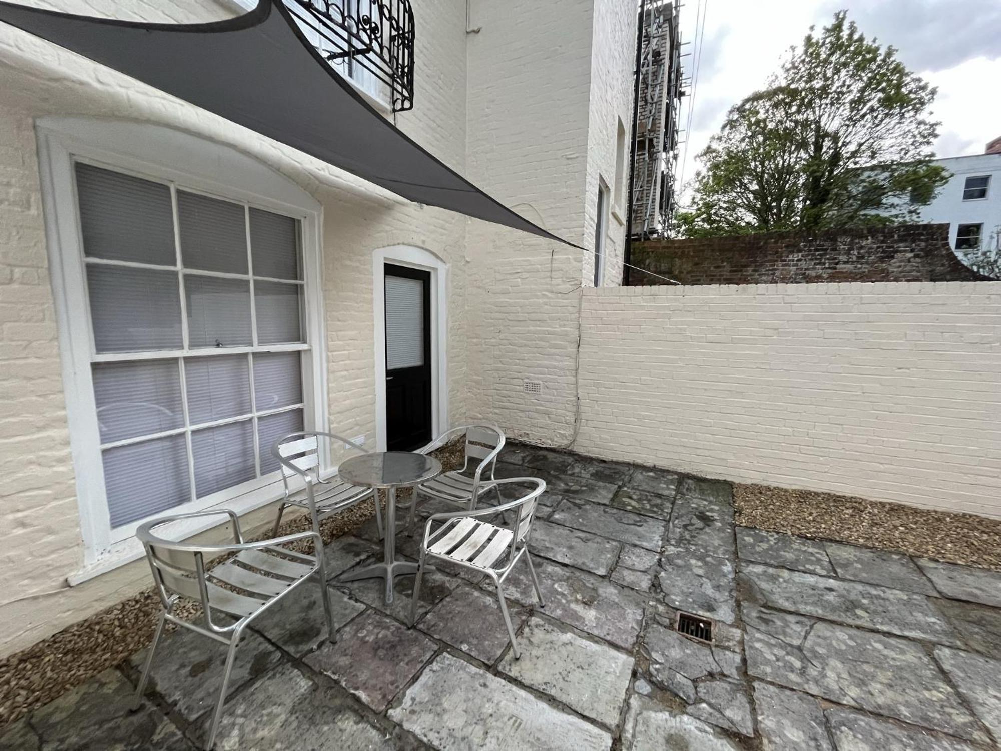 The Cozy Apartment Gloucester Eksteriør bilde
